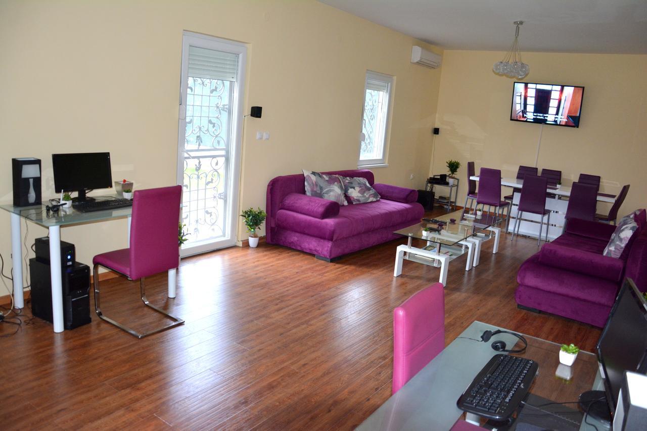Montenegro Hostel B&B Podgorica Exterior photo