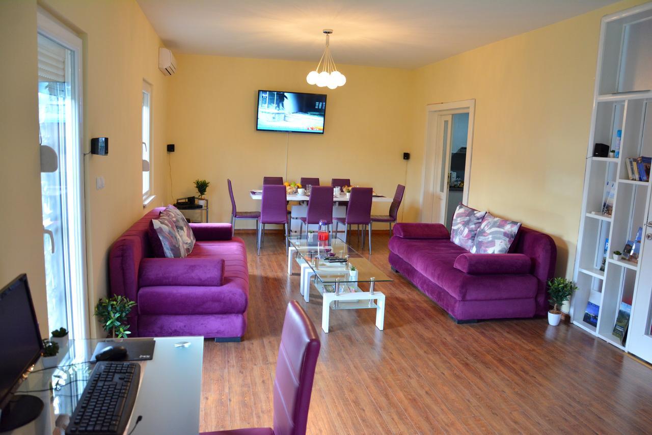 Montenegro Hostel B&B Podgorica Exterior photo