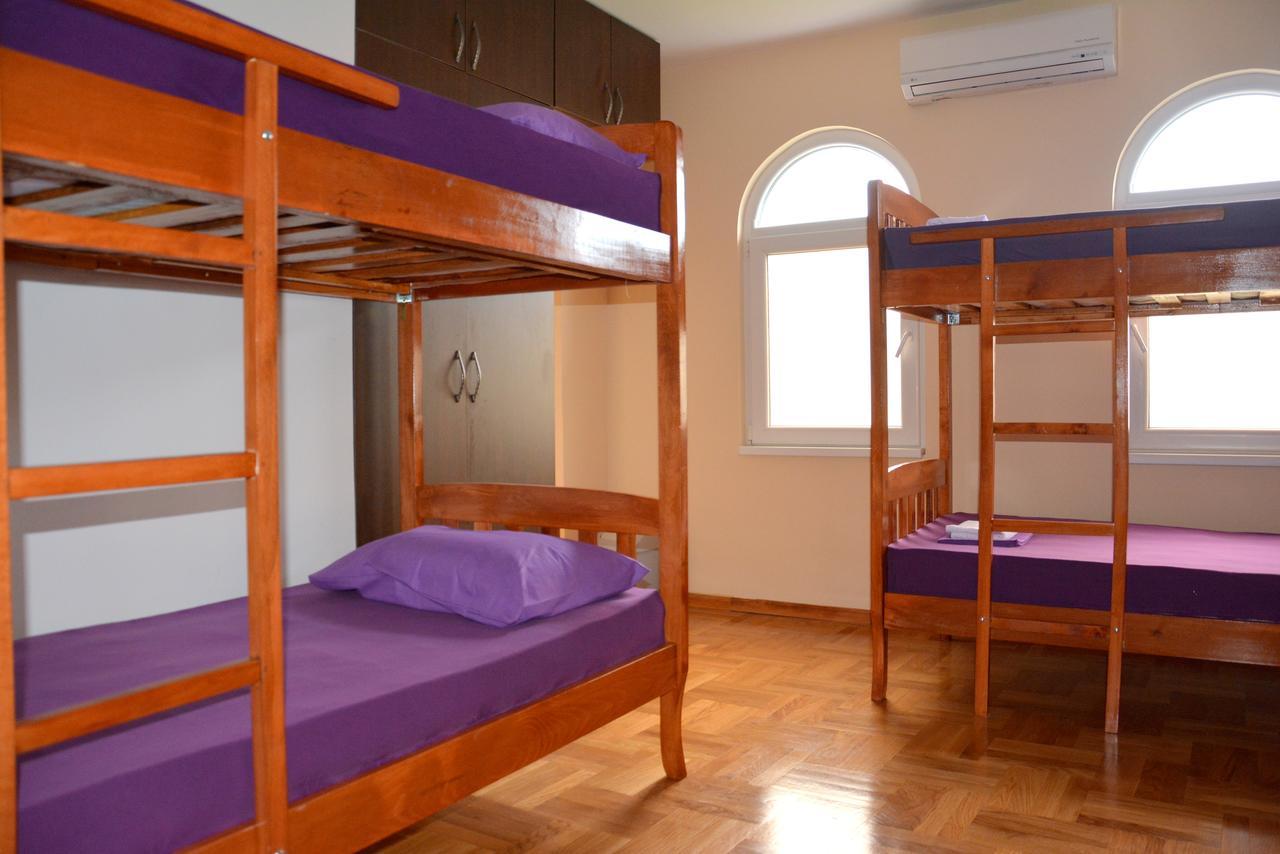 Montenegro Hostel B&B Podgorica Exterior photo